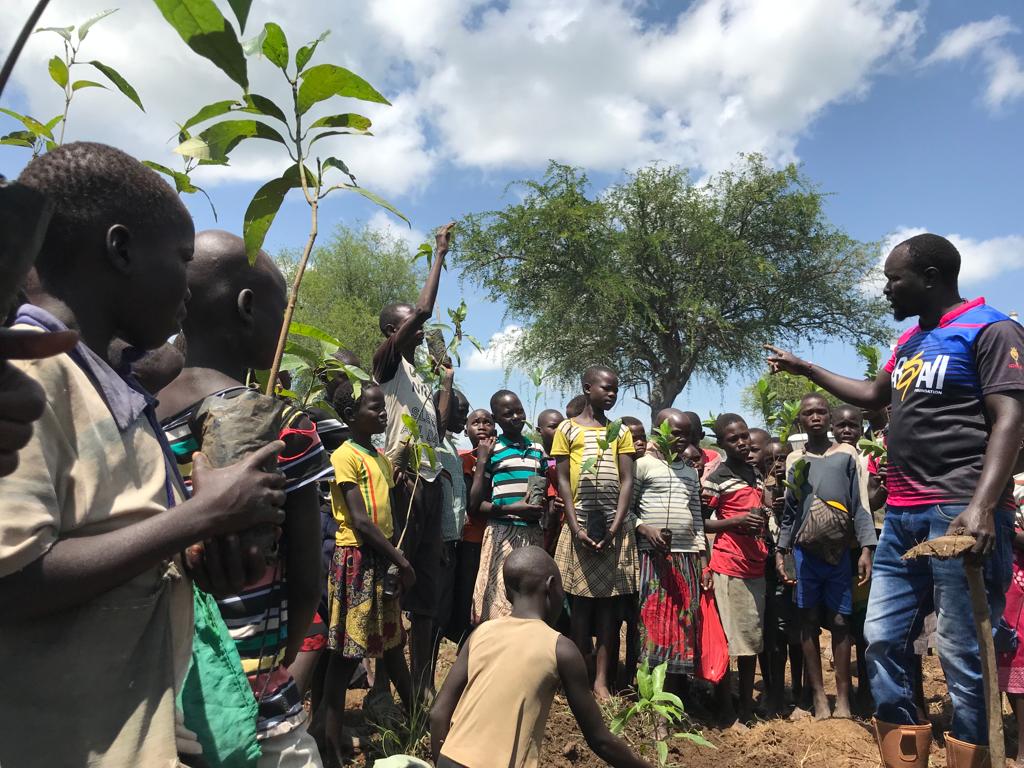 UGANDA - Greening Uganda: riforestazione, agricoltura sostenibile e gestione efficace delle risorse idriche 